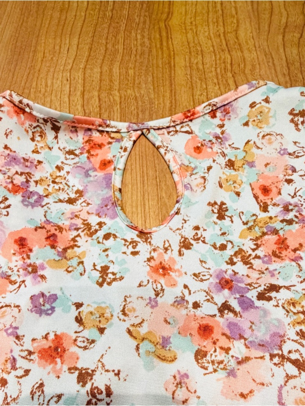 Maurices Women’s Sleeveless Tank Floral Pattern Blouse Size Medium - Picture 7 of 9